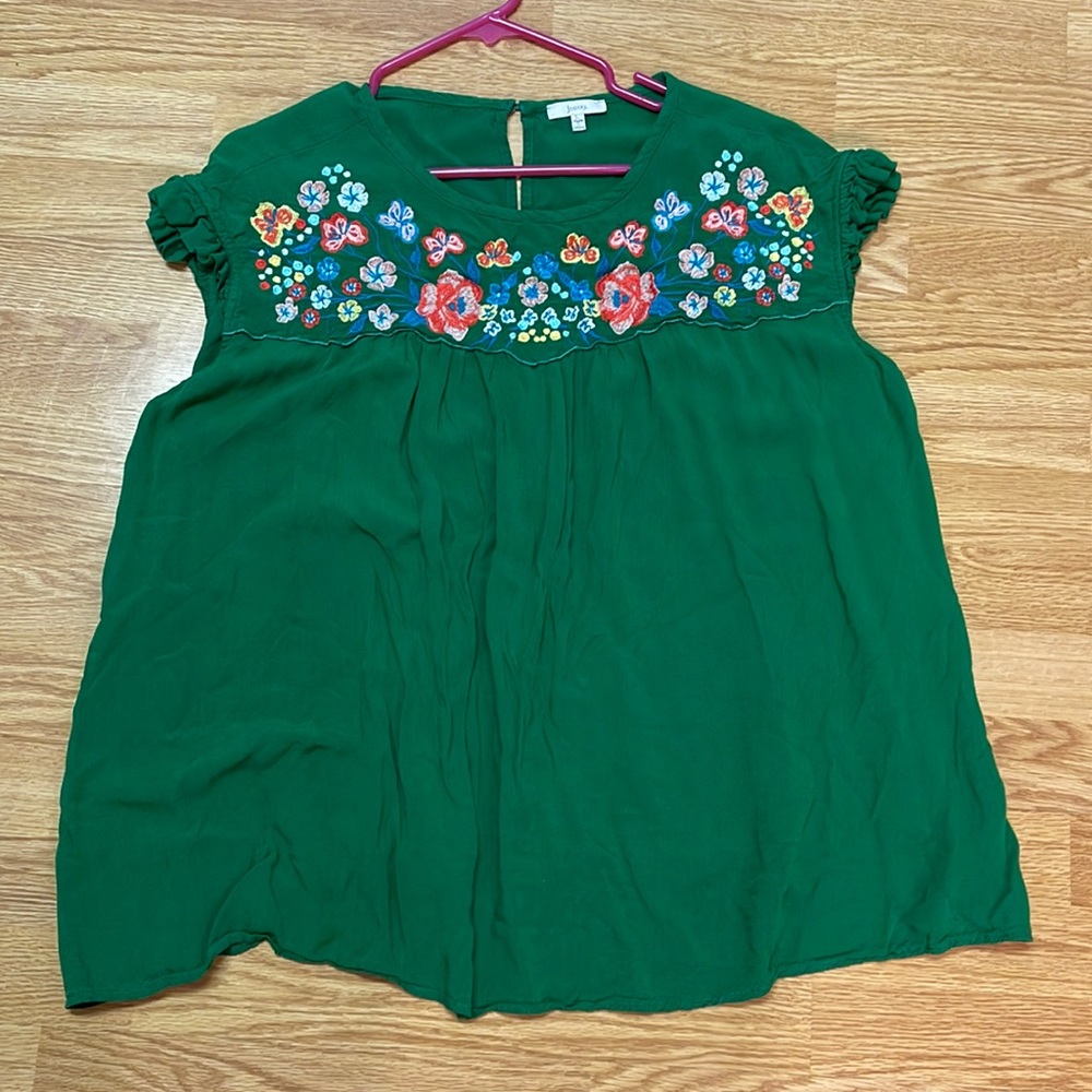 Jodifl Kelly Green Top with Floral Embroidery Design
